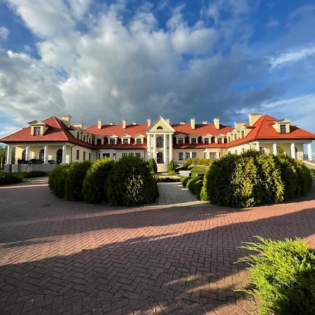 Palac 4*